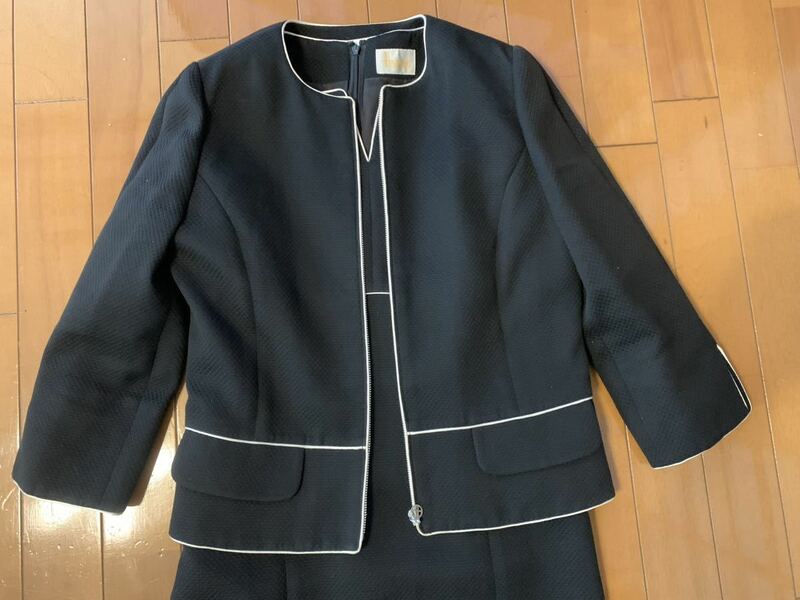 ハロッズ　ジャケット ワンピース　スーツ　入学式　黒