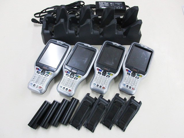 KEYENCE ハンディターミナル BT-W100 キーエンス　4連充電器付BT-WUC14 動作確認済　本体B品　離島除く