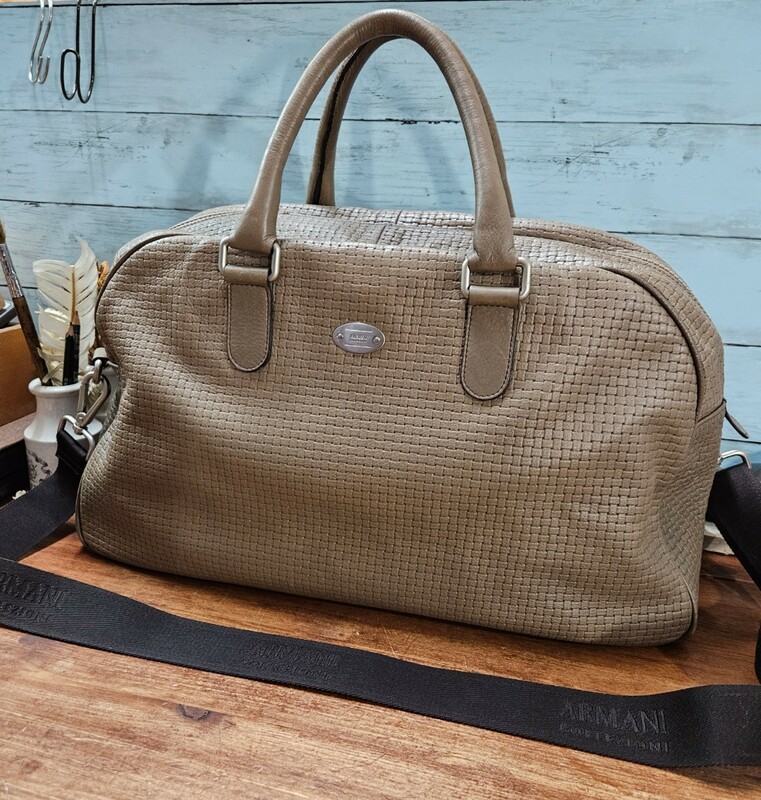 美品☆アルマーニコレッツォーニ ARMANI COLLEZIONI 2way ボストンバッグ ショルダー レザー 編み込みデザイン ロゴショルダー