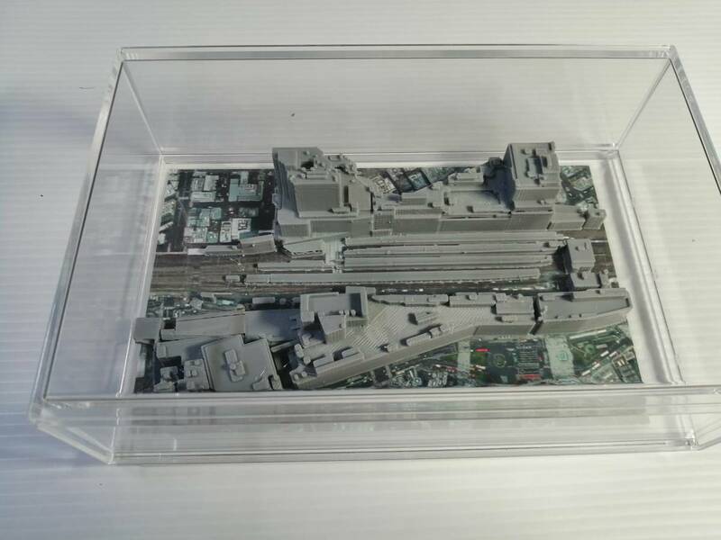 池袋駅　国土交通省の整備した３D都市データを活用した主要駅模型　完成品透明ケース付属