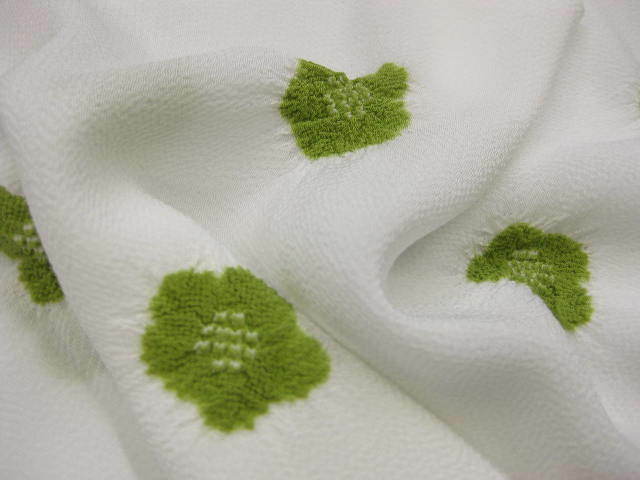 日本製・正絹ちりめんりんだし帯揚げ―白地-抹茶　絞り帯揚げ