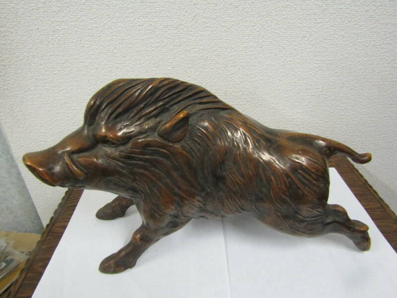 彫塑 金属製 猪の置物(か144）