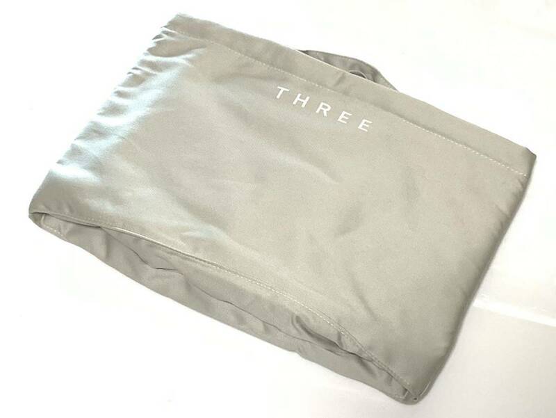 【THREE】スリー パソコン用 ソフトケースバッグ　非売品 トラベル グレー