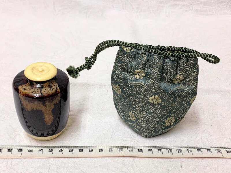 13568/京都袋師遺品 肩衝 茶入 仕覆付 茶道具 茶器 名物裂 陶器