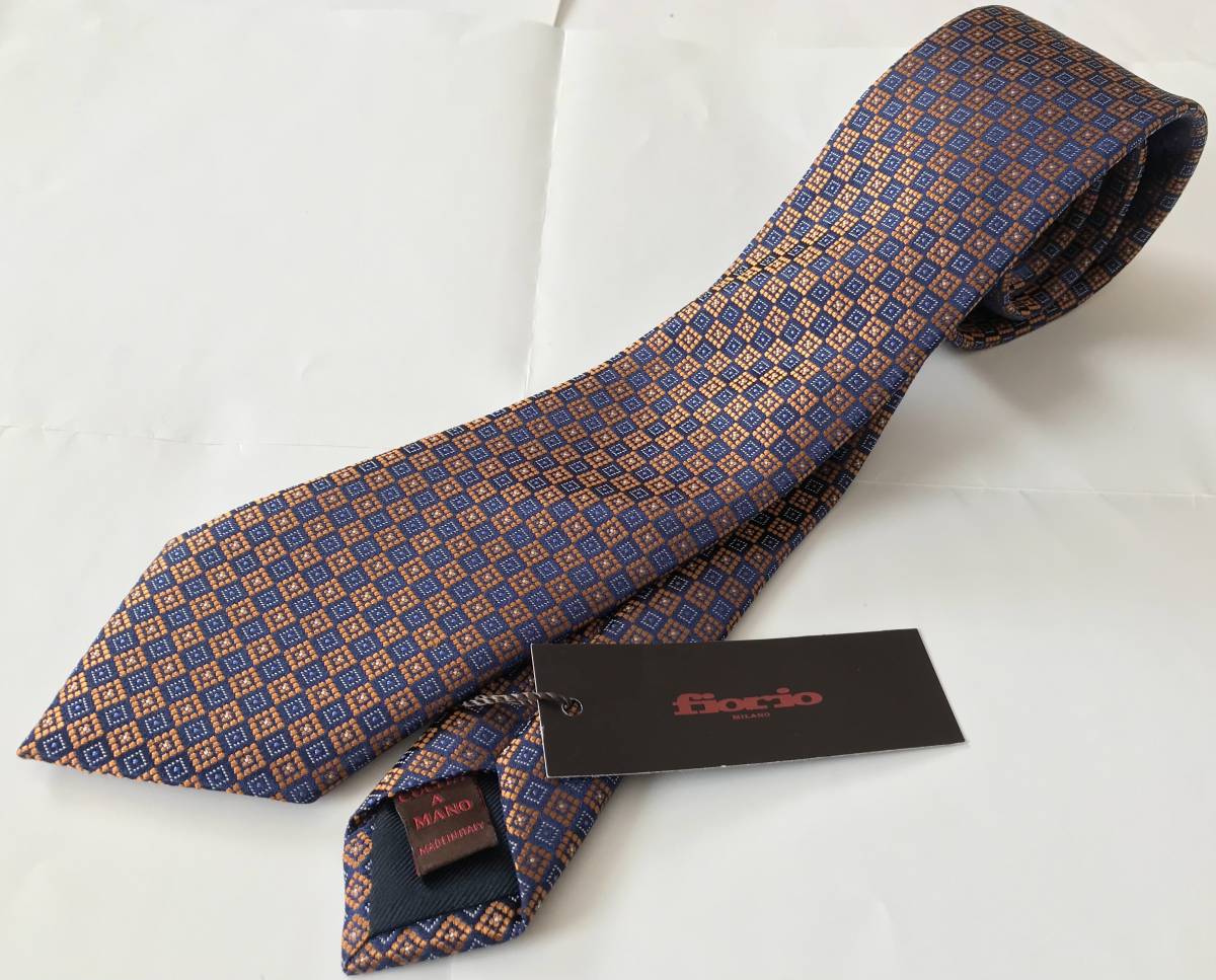 新品18,000円 イタリア製ネクタイ★手縫 CUCITO A MANO クチートアマーノ★フィオリオ FIORIO★絹100% 小紋柄 市松模様★ブラウン ネイビー