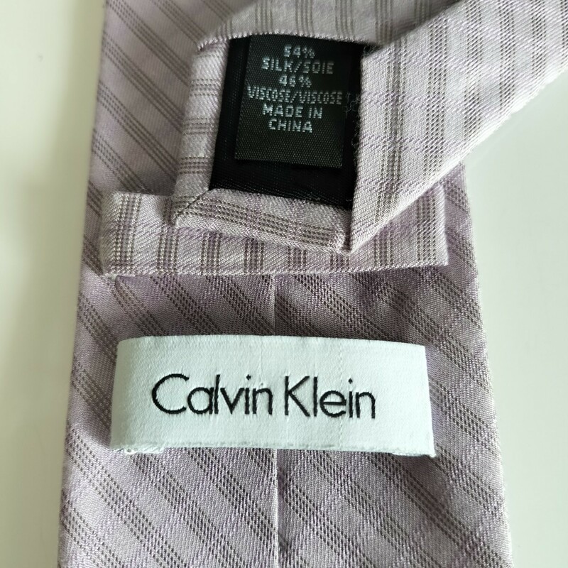 カルバンクライン（Calvin Klein)薄ピンクマイクロチェックネクタイ