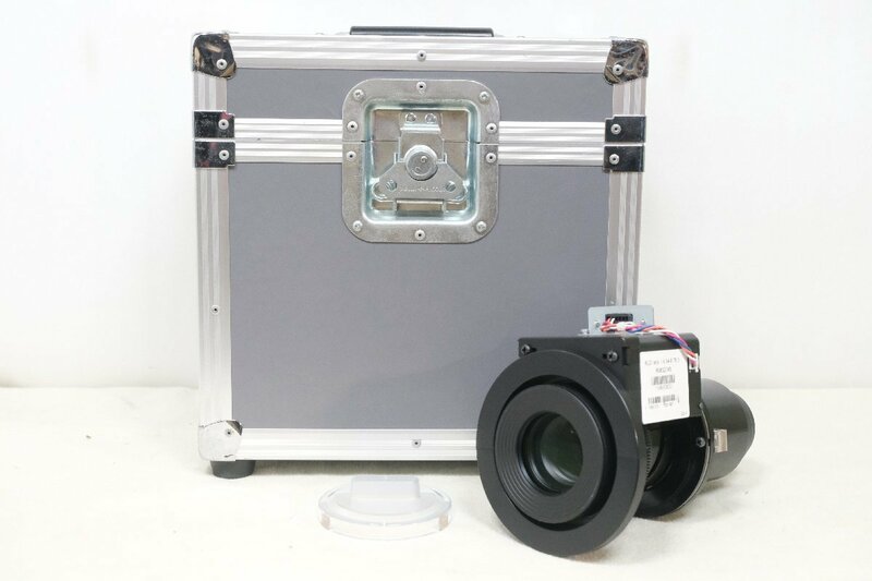 【i1232】Barco プロジェクターレンズ (0.77:1) R9832740 RLD lens ハードケース付き 格安スタート