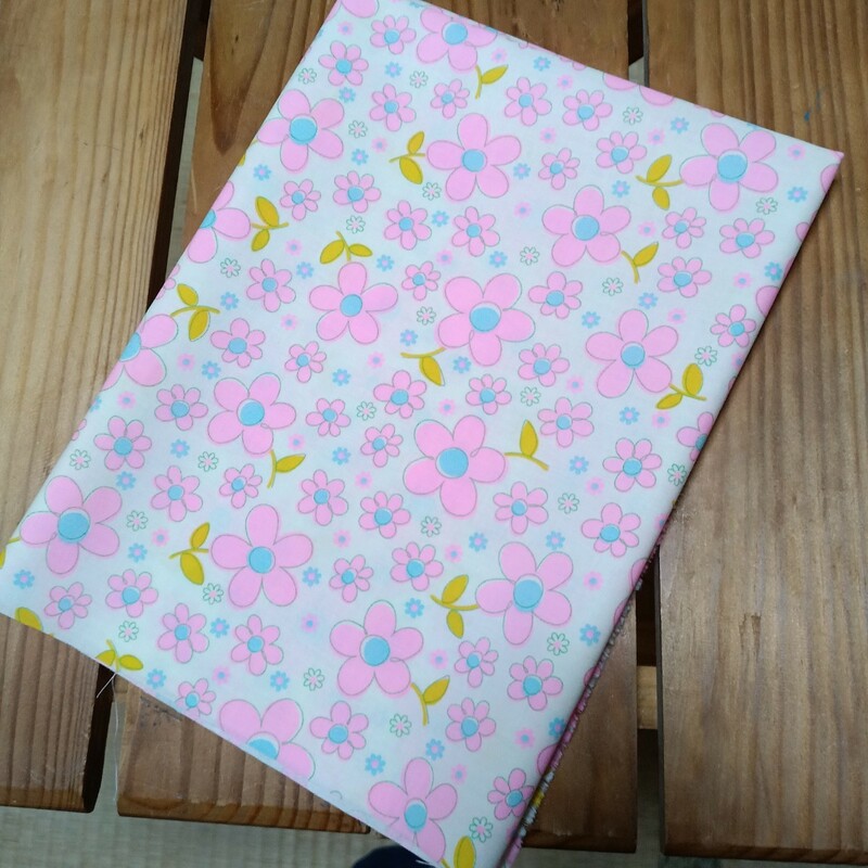 ピンクス　生地　Antique Fabric Pinks　花柄　紫　ピンク　昭和レトロ　生地　端切れ　ハギレ　布地　コットンプリント　蛍光　入園入学