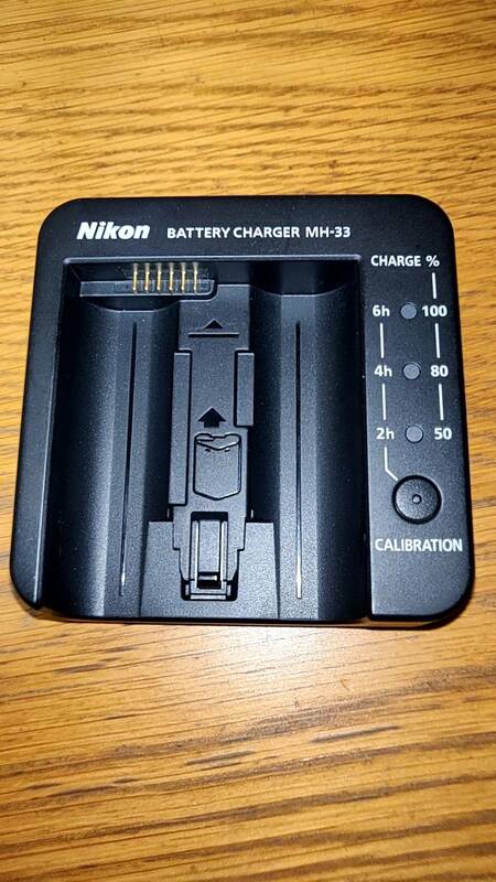 nikon battery charger MH-33 ニコン バッテリーチャージャー 純正