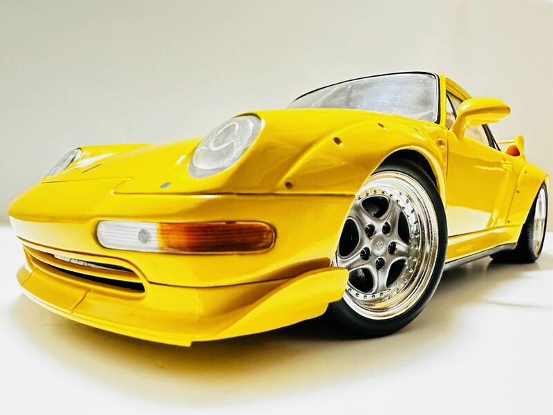 UTmodels/Porscheポルシェ 911 GT2 1/18 黄 レア 絶版