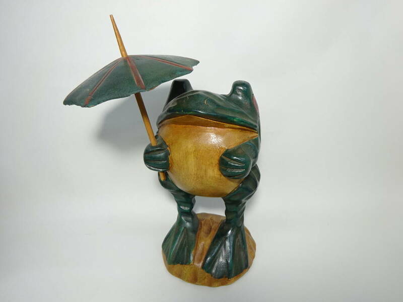 京都８★ カエル 蛙 かえる 木製 木彫り 傘付き 置物 インテリア