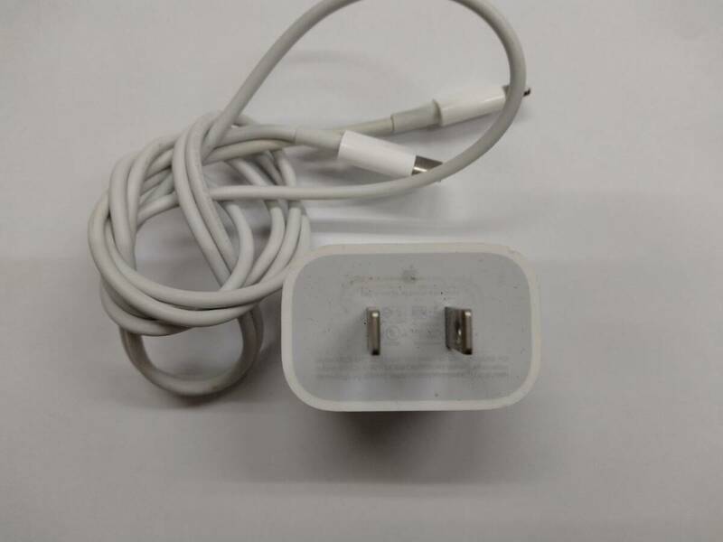 ■純正 Apple アップル 18W USB-C電源アダプタ a1720 emc 3277 USB-C - Lightning充電ケーブル 　⑤　C　