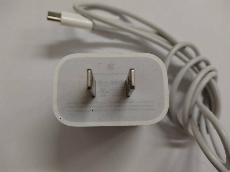 ■純正 Apple アップル 18W USB-C電源アダプタ a1720 emc 3277 USB-C - Lightning充電ケーブル 　⑯　C　