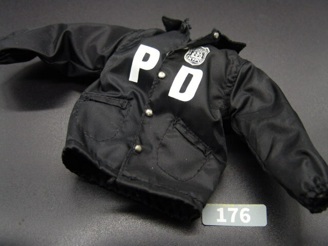 【 灰：176 】1/6ドールパーツ：DRAGON製 NYPD ブラックジャンパー【 長期保管・ジャンク扱い品 】