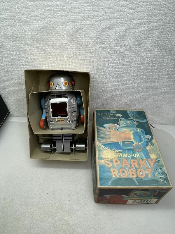昭和レトロ ・スパーキーロボット ・SPARKY ROBOT ・ゼンマイ式 歩行ギミック ブリキ製・箱付き・イチコ・日本製