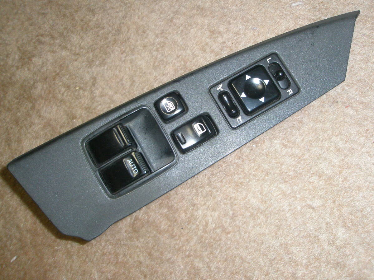 日産　スカイライン　R34系　2ドア用パワーウインドウスイッチ　作動未確認　検enr34bnr34er34