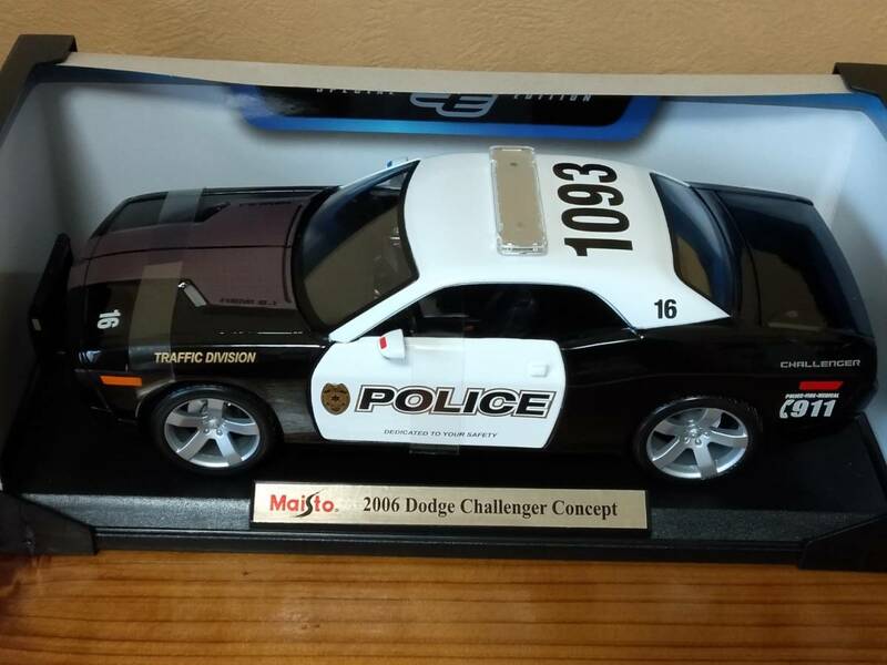 希少　Maistoマイスト1/18　2006Dodge　Challenger　Concept　POLICE　ダッジ チャレンジャーV8 POLICE