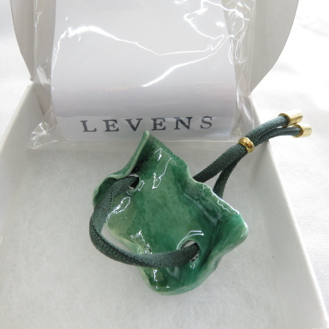 送料込 匿名配送 新品 LEVENS JEWELS　レヴェンス ブレスレット　ハンドメイド　緑　ジュエリー　デザイナー