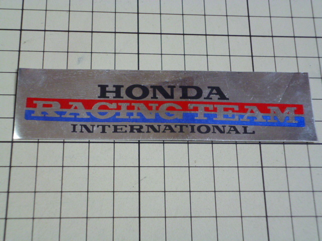 希少 HONDA RACING TEAM INTERNATIONAL ステッカー 当時物 です(耐熱 アルミ/124×31mm) ホンダ レーシング チーム インターナショナル