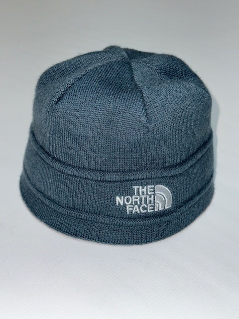 The North Face ノースフェイス 刺繍ロゴ ビーニーキャップ サイズフリー グレー メンズ レディース ニット帽　　