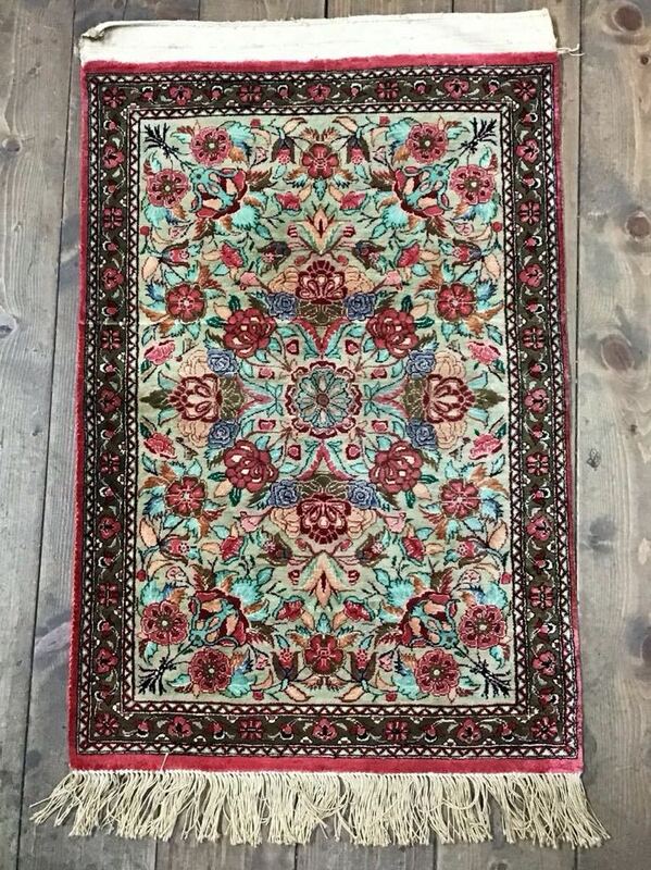 タペストリー ラグ マット シルク silk ペルシャ絨毯 イラン 機械織 約80万ノット ワインレッド ピンク 花柄模様 カーペット 壁掛け飾り