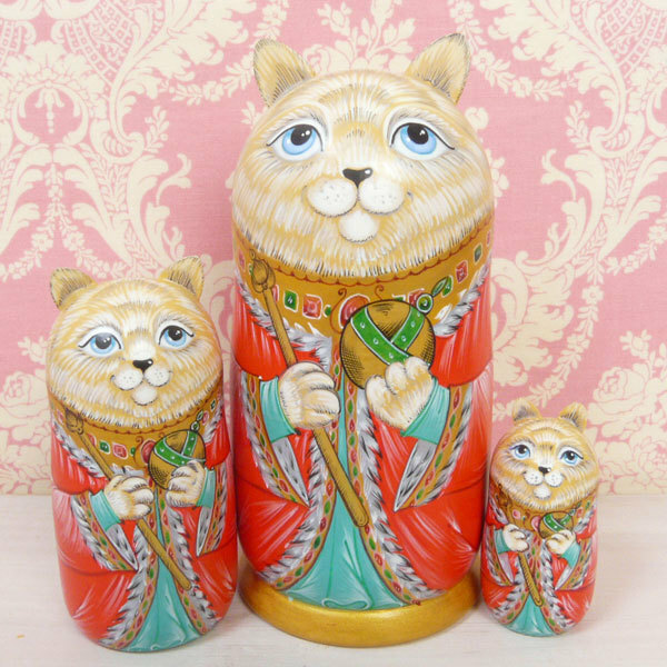 ロシアの マトリョーシカ　猫の皇帝　レッド