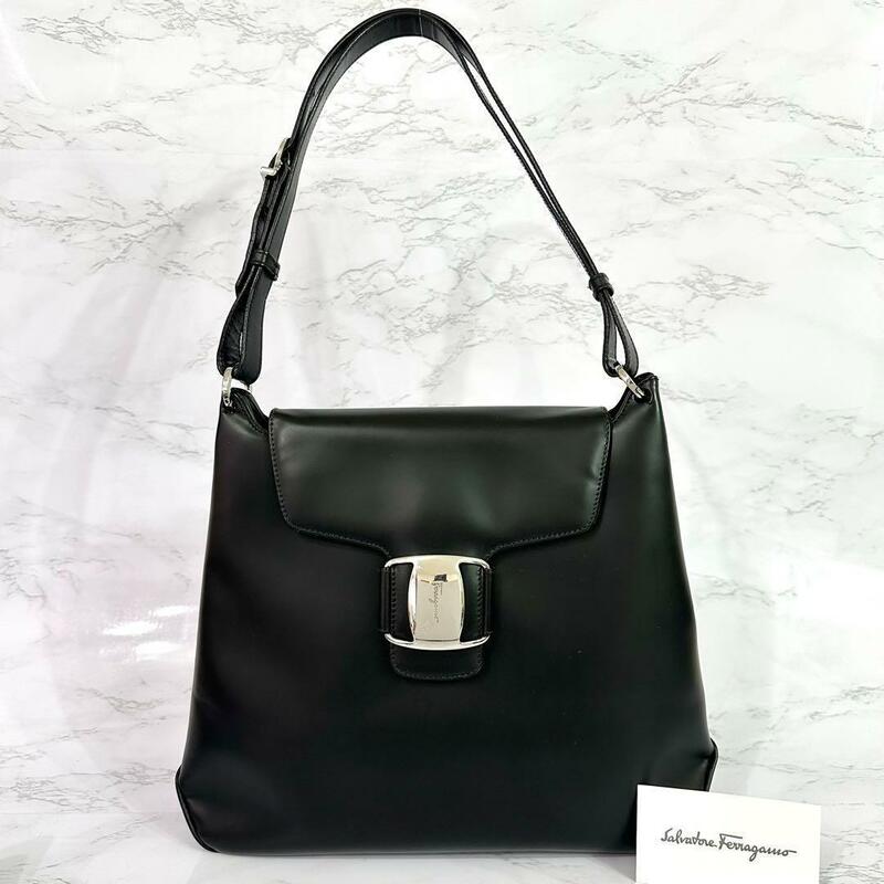 フェラガモ Ferragamo ショルダーバッグ ヴァラリボン ブラック　0-32736