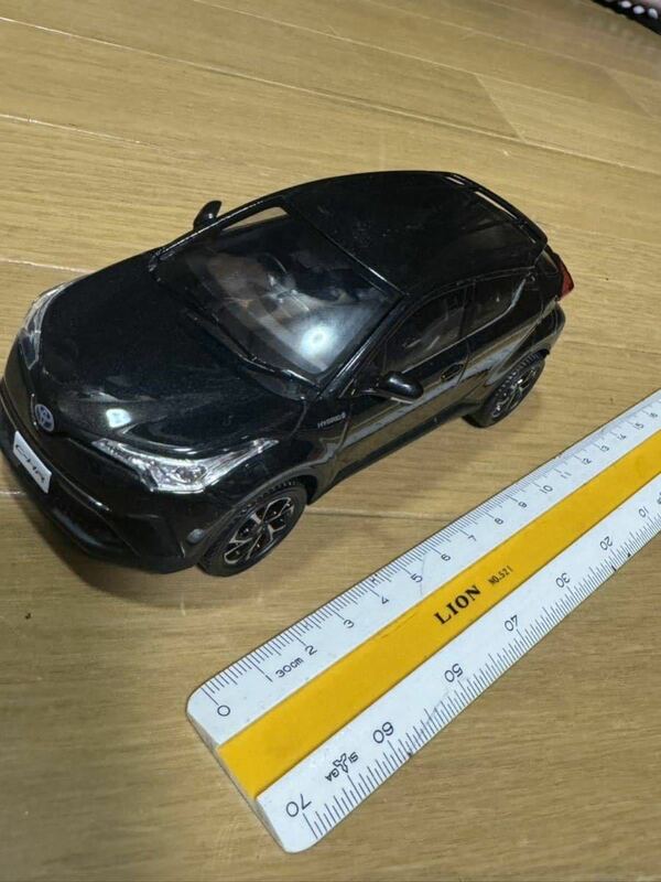 非売品　1/30 トヨタ　C-HR ミニカー　サンプル色見本　ブラックマイカ