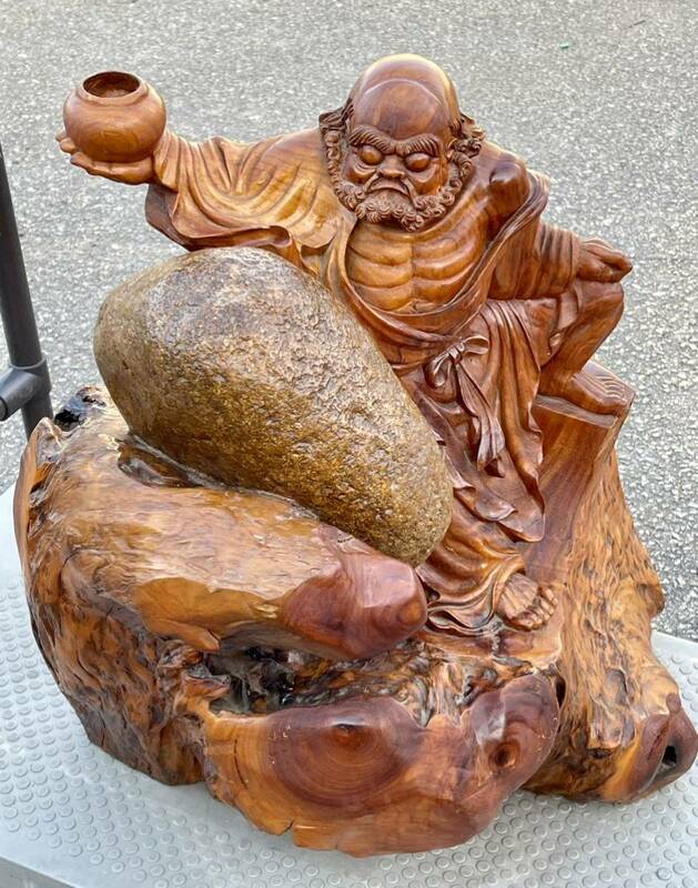 屋久杉　石抱き達磨　置物 木彫り 彫刻