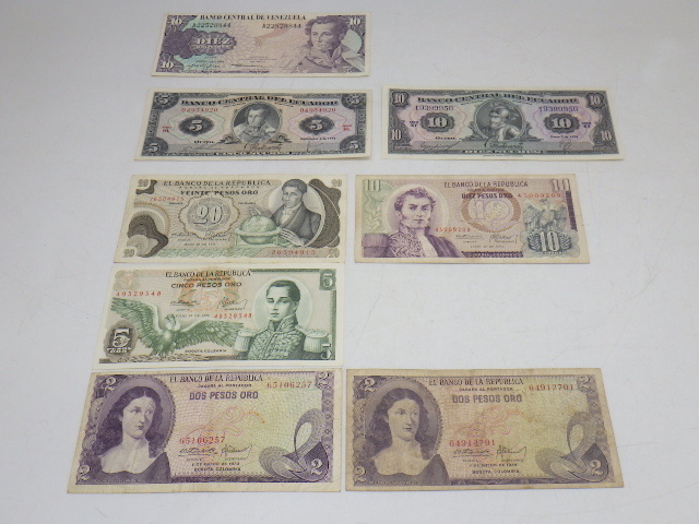 h4B079Z- 外国 旧紙幣 ベネズエラ 10ボリバル/エクアドル 5・10スクレ/コロンビア 2・5・10・20ペソ 計8枚