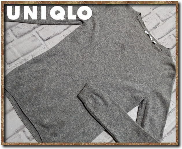 ☆UNIQLO　ユニクロ　カシミヤ100%Vネックニット　グレー☆