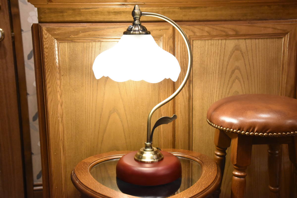 PAY2・Lig-AK1*テーブルランプ*クラリティ*1灯*卓上ライト*エレガント*シャビーシック*アンティーク調*クラシカル*ONOFFスイッチ