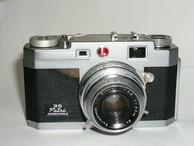 5862●● Petri 35 COLOR CORRECTTED SUPER 2.8、栗林カメラ工業（Kuribayashi）1959年発売、ペトリ ●
