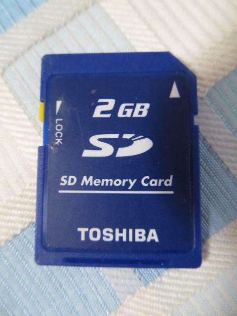 東芝 SDメモリーカード 2GB 青