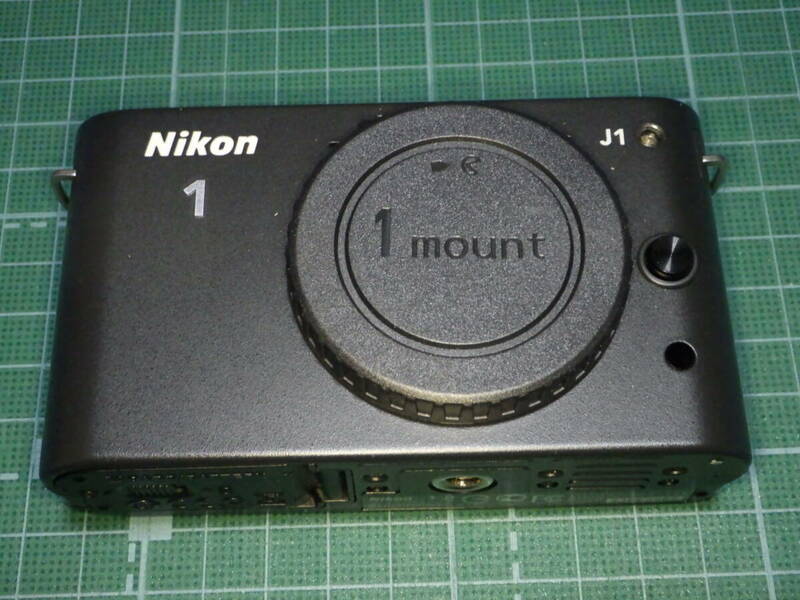 美品！動作確認済！Nikon1 J1 ブラック ボディのみ ミラーレス一眼レフ バッテリー2個付属