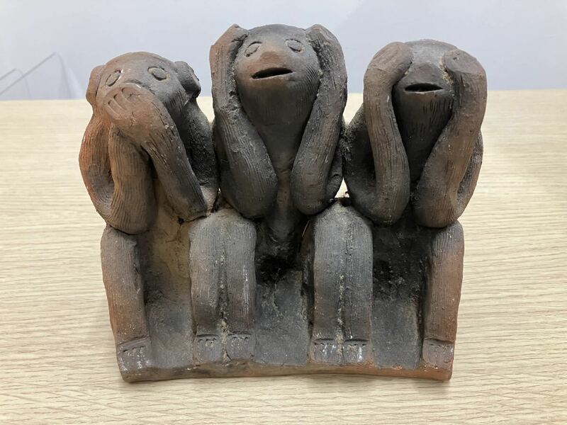 木葉猿(このはざる) 永田　土人形 熊本県伝統工芸品 猿 置物　高さ:15cm 重量:1678g