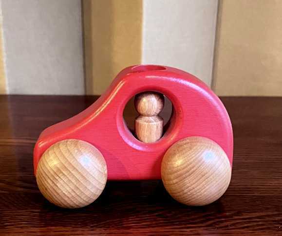 ドイツ 車のおもちゃ 人形付き PKW 赤 ケラー社（Konrad Keller）キンダークラム社（Kinder Kram）/ニキティキ