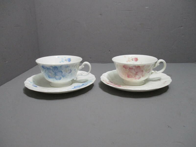 美品★Noritake★ノリタケ ペア カップ＆ソーサー Bone China