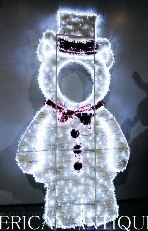 お子様人気獲得間違いなし!!　煌びやかな顔ハメLEDネオン　クリスマス・ホワイトベアー　高さ100cm　屋外設置OK