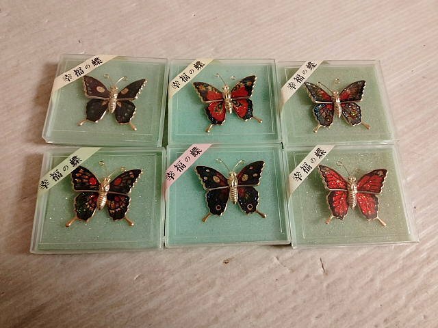 送料無料　幸福の蝶　蝶のブローチ6個