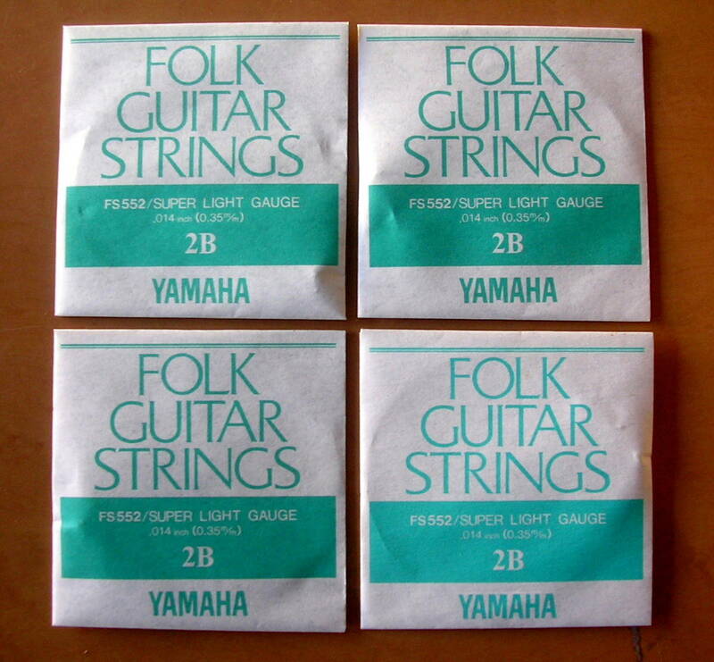 【ギター弦】YAMAHA ヤマハ　FORK GUITAR STRINGS　FS552　SUPER LIGHT GAUGE　２B ４本　：アコースティック　スーパーライト　２弦 4本