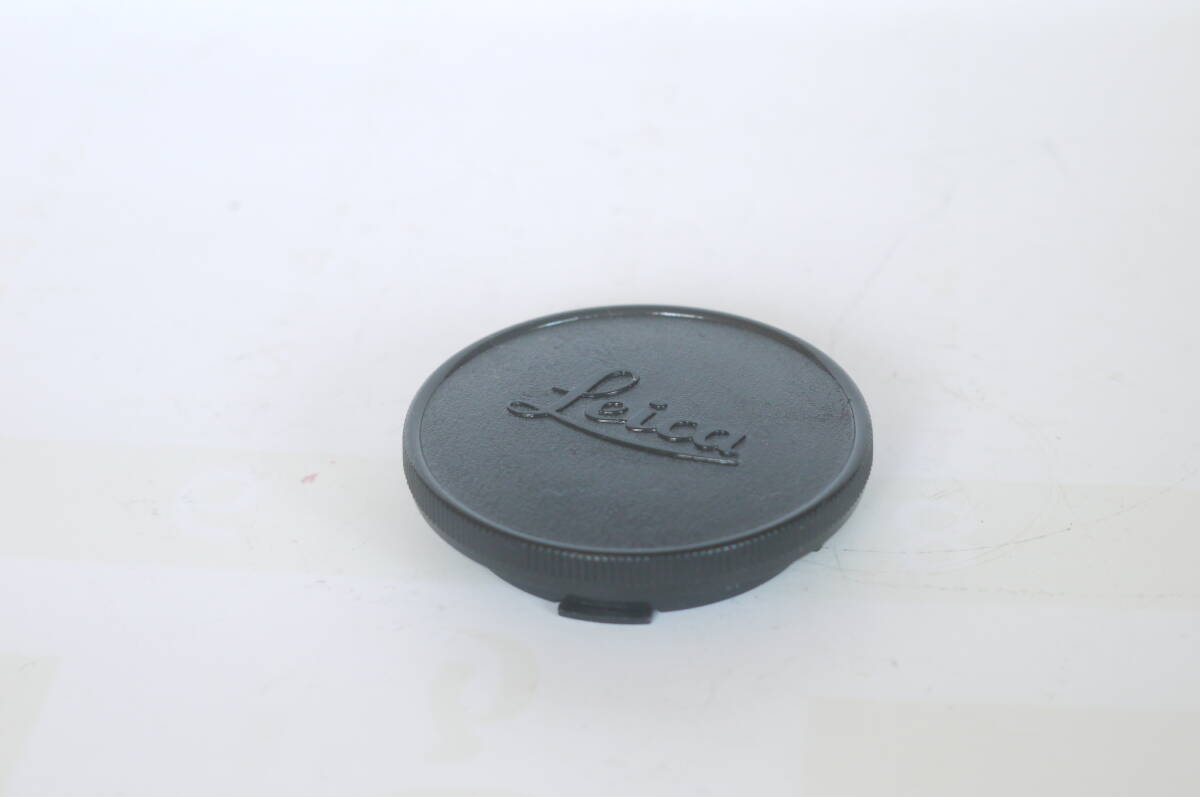 ライカM用オールブラックのボディーキャップ