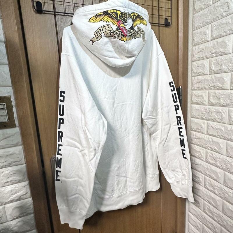 SUPREME x ANTIHERO Hooded Sweatshirt