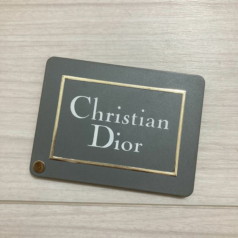 Christian Dior クリスチャンディオール レディース 持ち運び 手鏡 コンパクトミラー メイク コスメ グッズ ミニ ノベルティ ロゴ ブランド