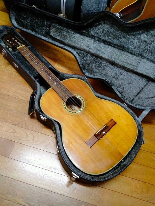 YAMAHA ヤマハ　ダイナミックギター　No.4　オール単板　左用　レフティ　ハードケース付