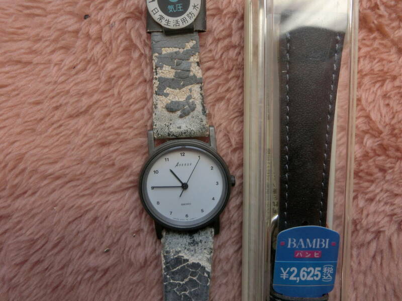 ●デッドストック 未使用・セイコー/アベニュー・新品ベルト付・1976、86年？・3気圧防水・クォーツ 子供にも腕時計 丸型・レトロ・日本製