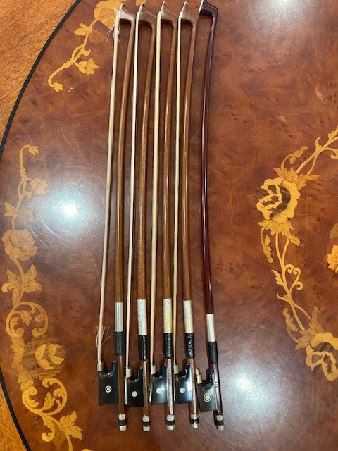 バイオリン　バイオリン弓1/10サイズ５本セット　ジャンク品　SUZUKI刻印など　部品取りなどにもお使いいただけます！
