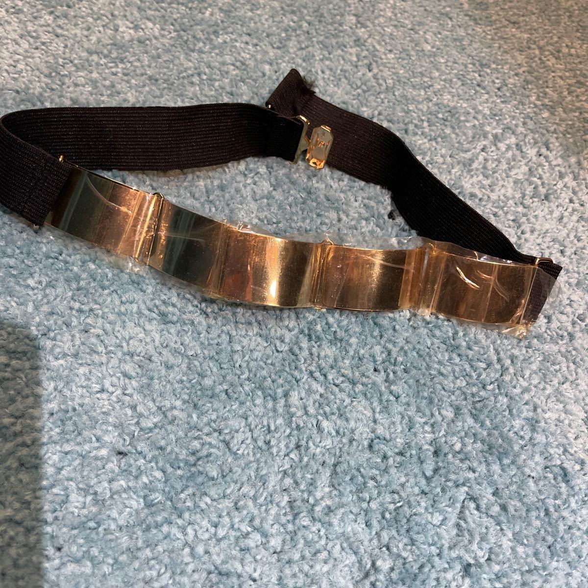 新品　ゴムベルト　金色　ウエスト66センチ〜90センチ　ボディコンベルト　仮装にも