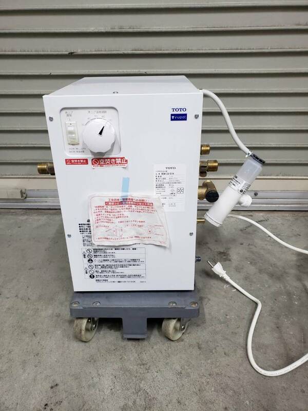 (4867) TOTO ●2021年製 小型電気温水器 REW12A1B1H 湯ぽっと 11.7L 据え置き 給湯器 手洗い 洗面 中古 動作保証 引き取り可 大阪