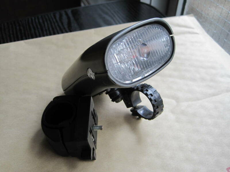 懐かしい ハロゲンBTライト CAT EYE 灰色 HL-500 自転車照明 正面用 非LED 中古 修理済 単二×2本 呼鈴式固定マウント＆取り外し式マウント